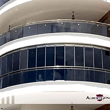 Cambalkon Uzmanı Albert Genau